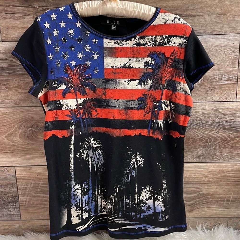 B.L.E.U Ladies Patriotic Tshirt Top Size Medium, Black Red White Blue USA Flag